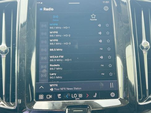 New 2025 Volvo XC60 B5 Plus w/ Protection Package Premier image 18