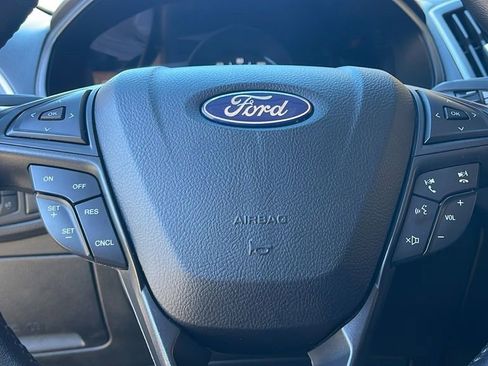 Used 2022 Ford Edge SEL w/ Sport Appearance Package image 22