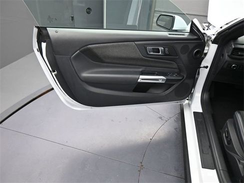 Used 2024 Ford Mustang Coupe image 13