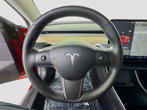 Used 2018 Tesla Model 3 Mid Range RWD image 12