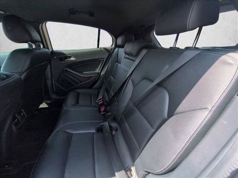 Used 2020 Mercedes-Benz GLA 250 image 16