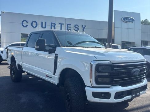 Used 2026 Ford F350 Platinum w/ Tremor Off-Road Package AWD/4WD image 2