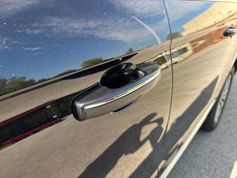 Used 2024 Lincoln Navigator L 4WD image 13