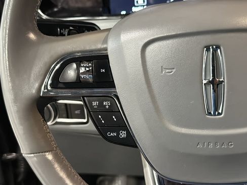 Used 2020 Lincoln Navigator Reserve w/ Equipment Group 208A Reserve AWD/4WD image 12