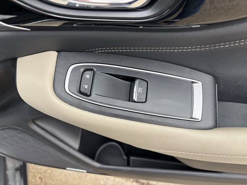 Used 2023 Subaru Outback Limited image 29