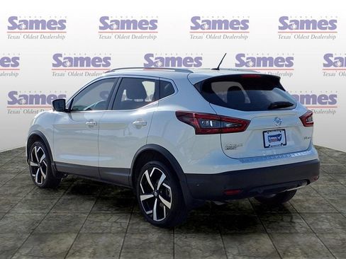 Used 2022 Nissan Rogue Sport SL AWD/4WD image 5