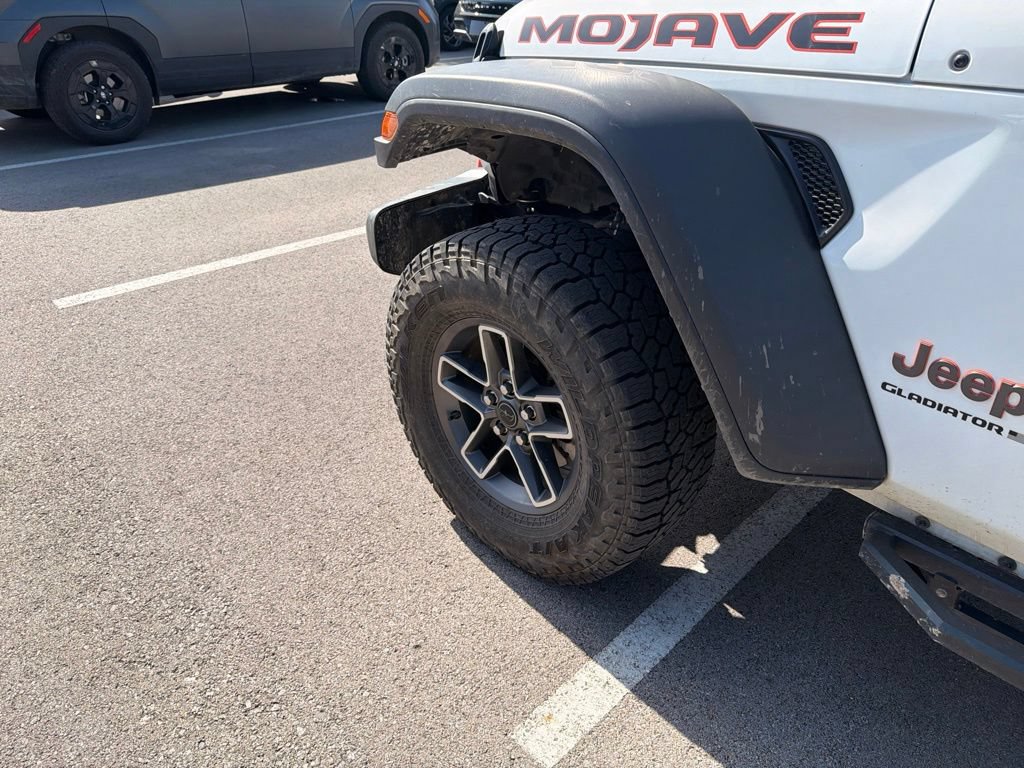 Used 2024 Jeep Gladiator Mojave w/ Safety Group AWD/4WD image 24