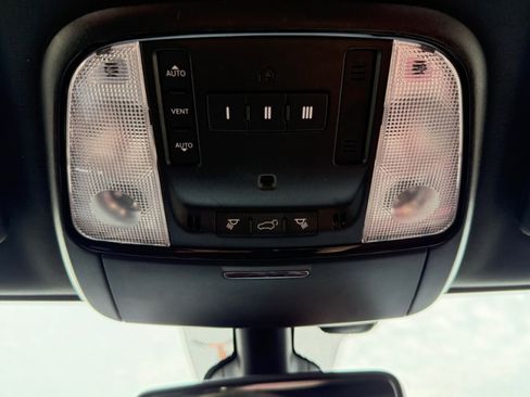 Used 2022 Dodge Durango R/T w/ Trailer Tow Group IV image 42