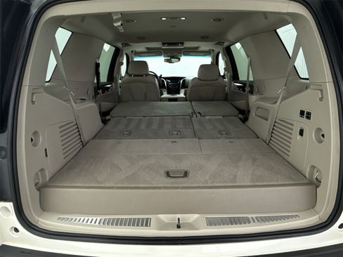 Used 2015 Cadillac Escalade Premium image 42