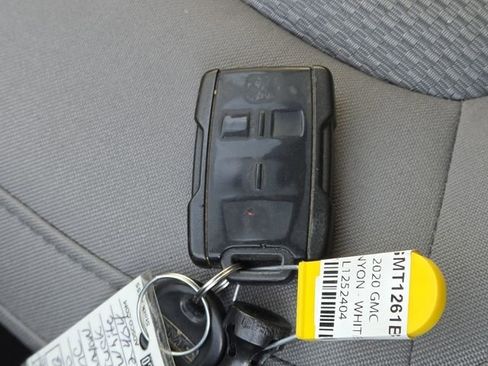 Certified 2020 GMC Canyon 2WD Crew Cab w/ Convenience Package image 31