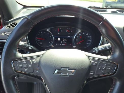 Used 2022 Chevrolet Equinox RS w/ Infotainment Package image 17