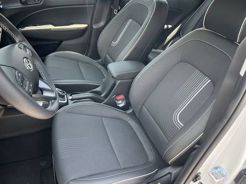 New 2026 Hyundai Venue SEL FWD image 28