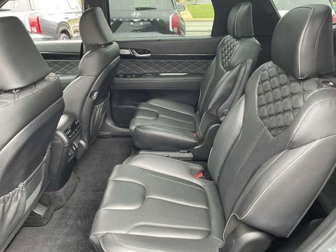 Used 2022 Hyundai Palisade Calligraphy image 11