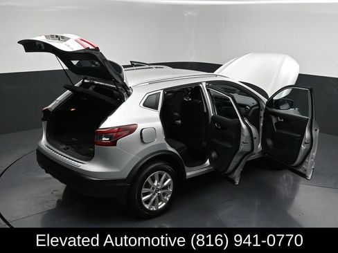 Used 2021 Nissan Rogue Sport SV AWD/4WD image 32