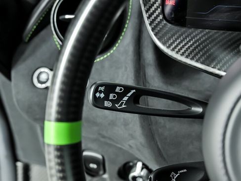 Used 2024 McLaren 750S Spider RWD image 27