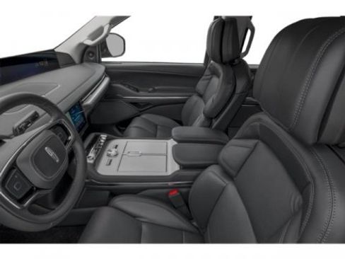 New 2026 Lincoln Navigator Reserve AWD/4WD image 11