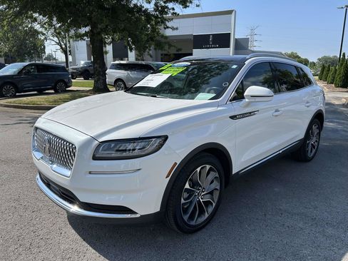 Certified 2022 Lincoln Nautilus Reserve AWD/4WD image 9