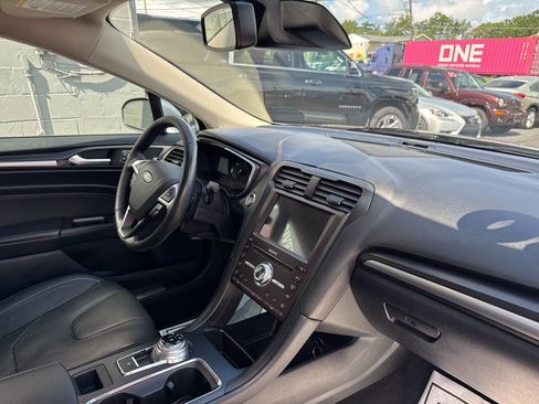 Used 2020 Ford Fusion Titanium image 30