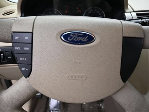 Used 2006 Ford Five Hundred SE FWD image 13