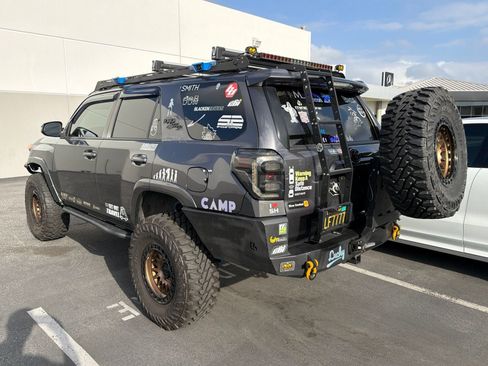 Used 2023 Toyota 4Runner TRD Off-Road Premium w/ Off Road Premium Plus Package AWD/4WD image 3