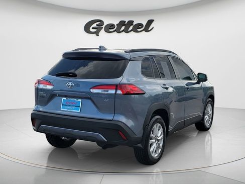 Used 2023 Toyota Corolla Cross LE image 4