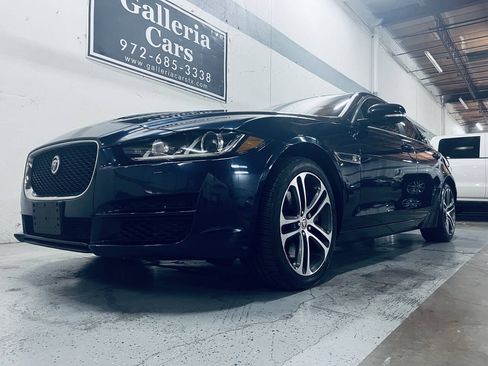 Used 2017 Jaguar XE Prestige AWD/4WD image 7