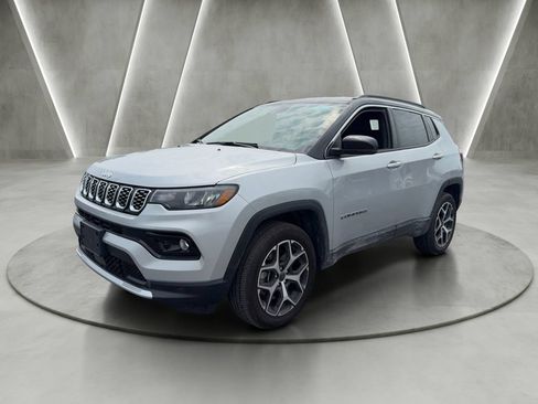 Used 2026 Jeep Compass Limited w/ Mopar All Weather Package AWD/4WD image 3
