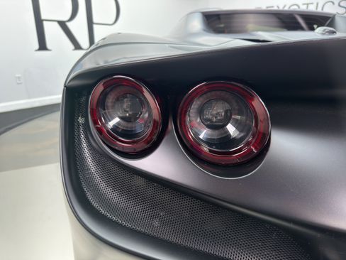Used 2021 Ferrari F8 Tributo RWD image 23