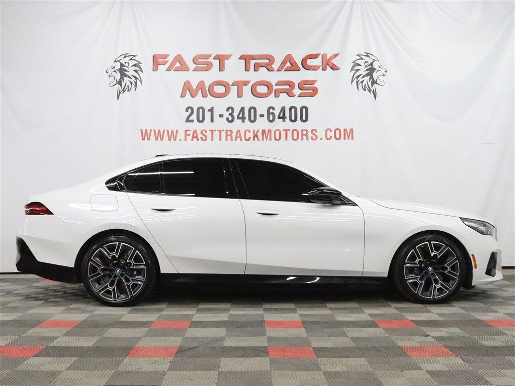 Used 2024 BMW i5 M60 w/ Premium Package AWD/4WD image 4