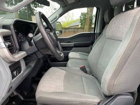 Used 2024 Ford F350 XLT AWD/4WD image 11