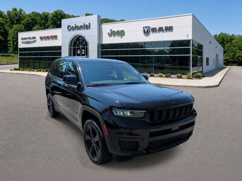 Used 2023 Jeep Grand Cherokee L Laredo AWD/4WD image 8