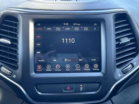 Used 2022 Jeep Cherokee Latitude Lux AWD/4WD image 16