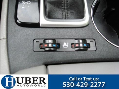 Used 2017 Toyota Highlander Limited AWD/4WD image 11