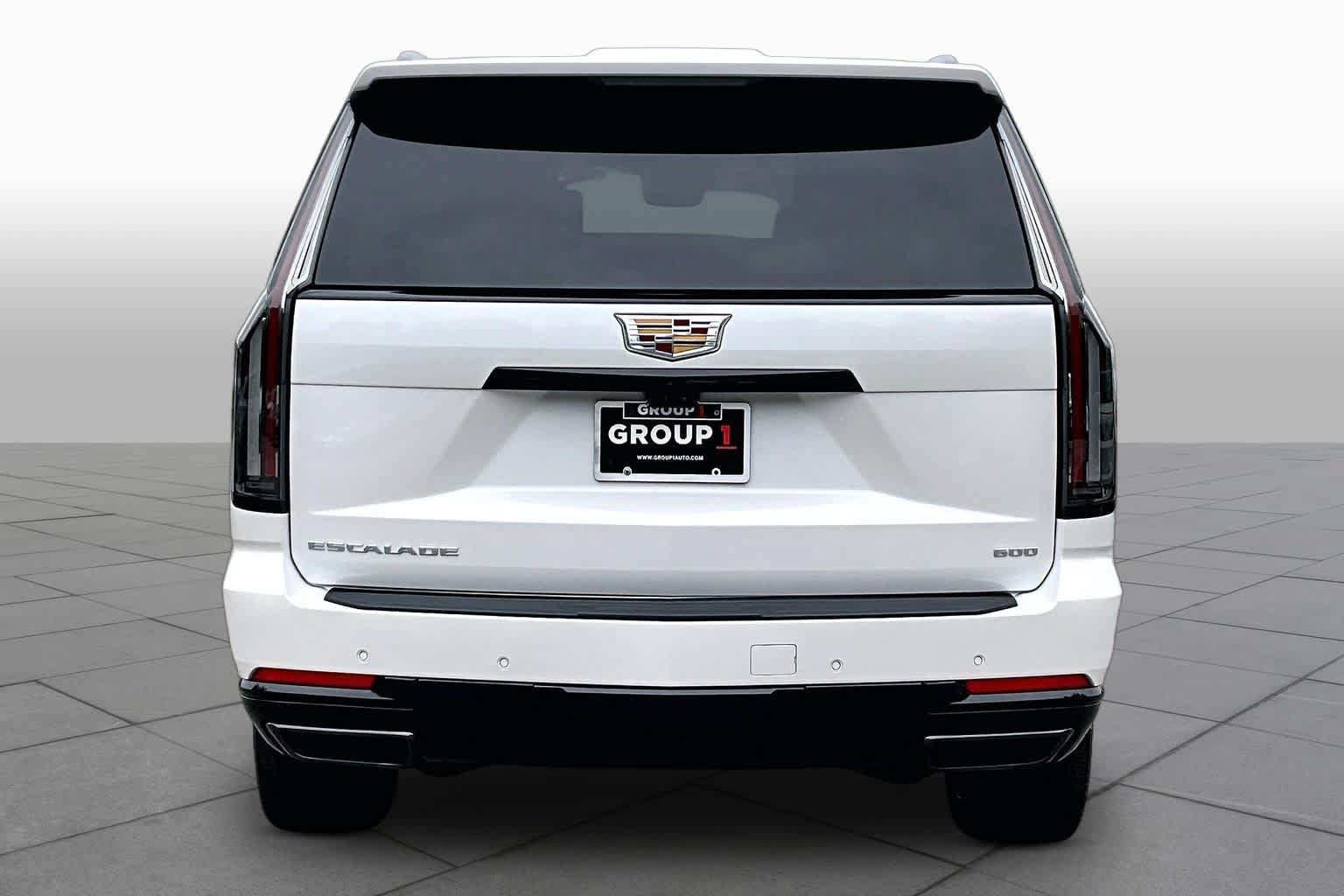 Used 2025 Cadillac Escalade Sport Platinum AWD/4WD image 4