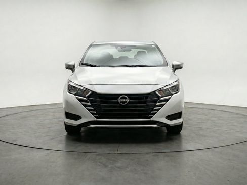 Used 2025 Nissan Versa SV FWD image 2