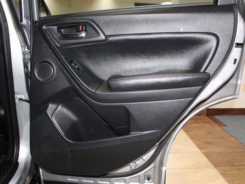 Used 2016 Subaru Forester 2.5i Limited image 33