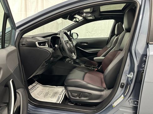 Used 2025 Toyota Corolla XSE image 10