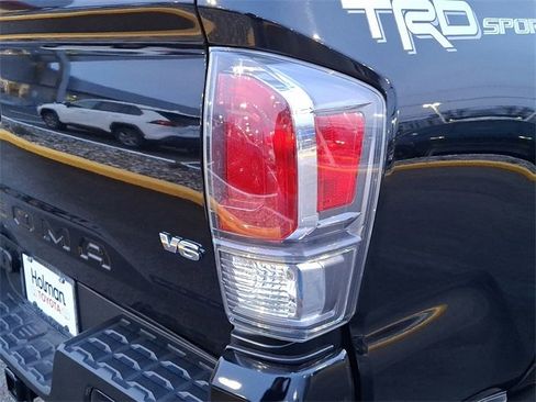Certified 2022 Toyota Tacoma TRD Sport image 16