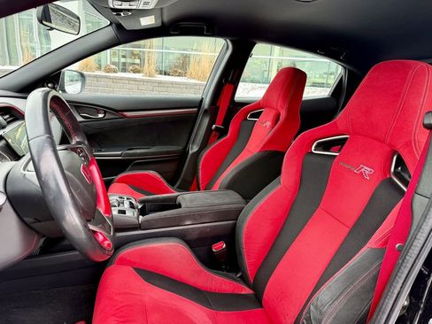 Used 2018 Honda Civic Type R image 9