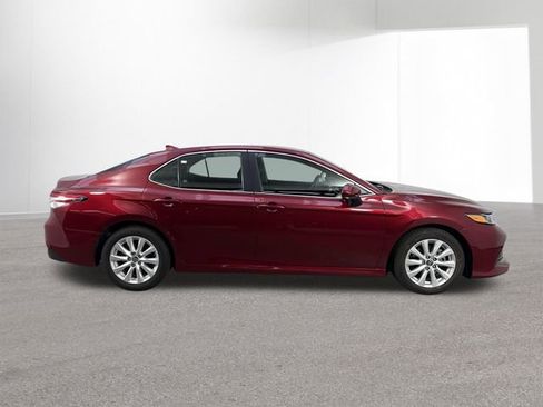 Used 2020 Toyota Camry LE FWD image 33
