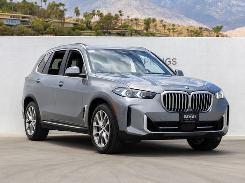 Used 2024 BMW X5 xDrive40i w/ Premium Package AWD/4WD image 2