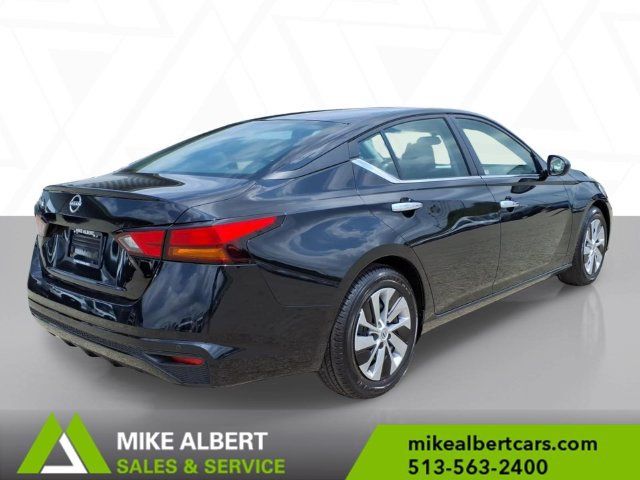 Used 2023 Nissan Altima 2.5 S FWD image 7