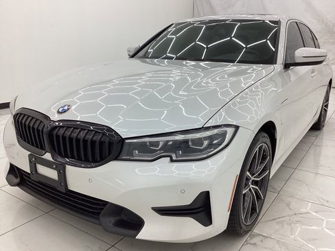 Used 2021 BMW 330e xDrive w/ Convenience Package AWD/4WD image 1