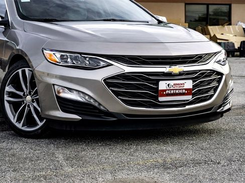 Used 2024 Chevrolet Malibu LT image 3