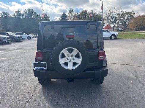 Certified 2016 Jeep Wrangler Unlimited Sahara w/ Connectivity Group image 6