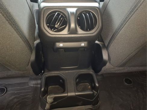 Used 2023 Jeep Wrangler Unlimited Sport AWD/4WD image 17
