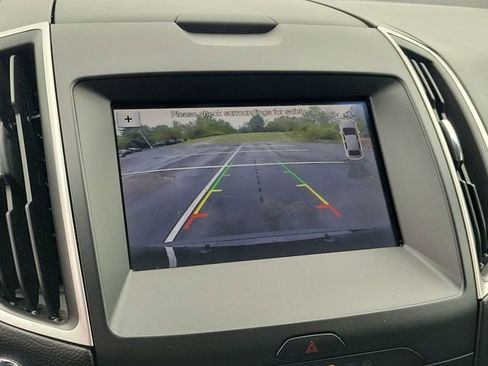 Used 2019 Ford Edge SEL w/ Equipment Group 201A FWD image 24