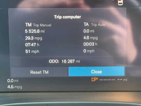 Certified 2025 Volvo XC40 B5 Core image 20