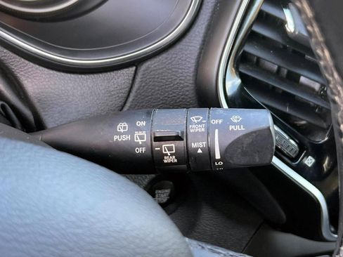 Used 2019 Jeep Cherokee High Altitude AWD/4WD image 44