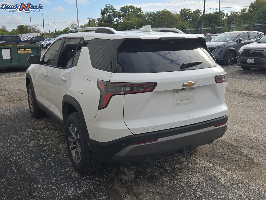 Used 2025 Chevrolet Equinox LT w/ Convenience Package II FWD image 4